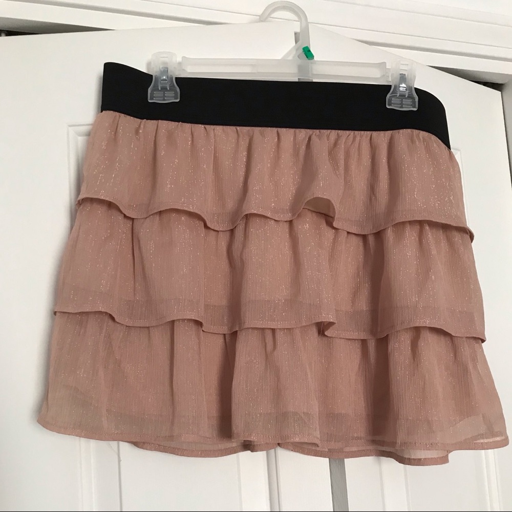 Women’s (mini) ruffled skirt